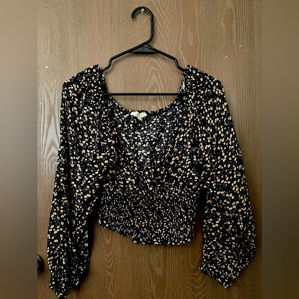 Flowery crop top blouse